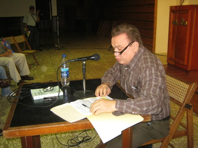 Jorge Eduardo Arellano, poeta, historiador y escritor granadino